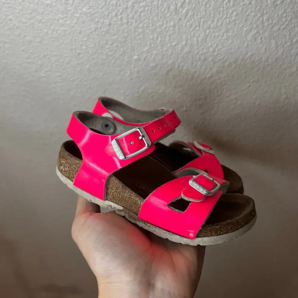 Birkenstock Rio sandals in bright neon pink and white sole 25 / C7